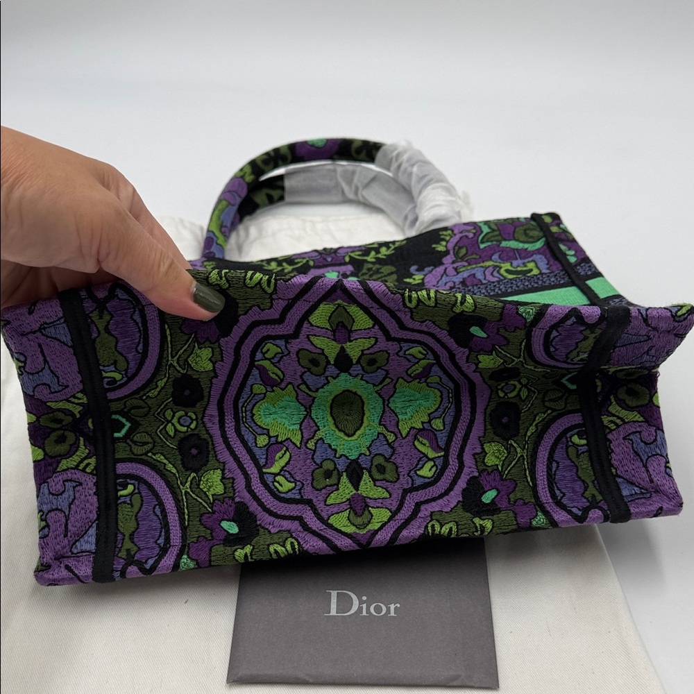 Small Book Tote - Picture 6 of 10